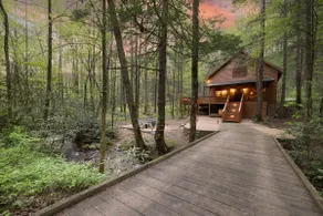 Cozy Cohutta Cabin - Creek Front Mountain Cabin - Hot Tub - Pet Friendly - Image 3