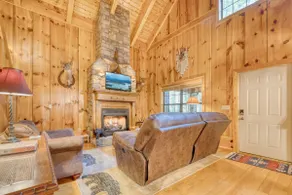 Cozy Cohutta Cabin - Creek Front Mountain Cabin - Hot Tub - Pet Friendly - Image 4