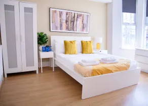 Work & Unwind – Cozy Contractor Stay - Image 2