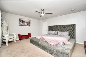 Stylish 3bd/2.5b 15 mins from dtwn and IAH - Image 4