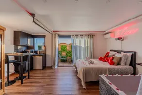 LE COCON- Jacuzzi & Sauna privés By SweetDreams - Image 2