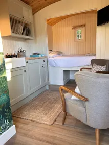 Honey Cabin - York - Image 2