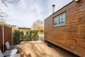 Honey Cabin - York - Image 3