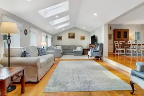 Cozy Home in Village of Grafton - Image 2