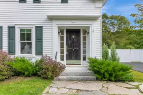 Cozy Home in Village of Grafton - Image 5