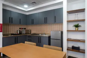 Two-Bedroom Apt, Serviced, 100 SqM /1000SqFt - Image 5