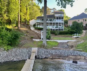 Luxury Lake home! Hot tub! Beach! - Image 2