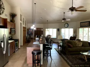Comfy 2 Bedroom home w/ beautiful front yard/view! - Image 3