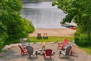 Waterfront Family Cottage | Sauna Firepit & Kayaks - Image 4