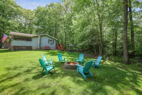 Hot Tub • Game Room • Fire Pit •Lake Wallenpaupack - Image 3