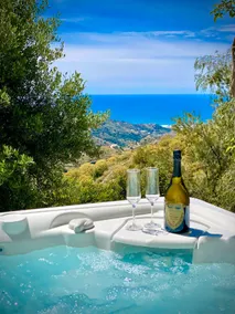 Luxurious villa/infinity pool/sea views/jacuzzi - Image 4