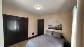 Nice 2BR Upstairs | Ideal for nurses and work - Image 5