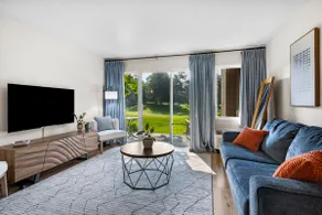 Cozy Condo on the Golf Course / Grand Traverse Bay - Image 2