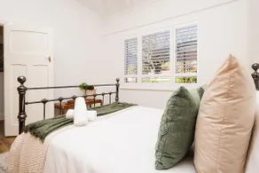 1930's Vale Cottage - Beautifully Restored - Image 5