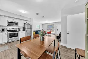 3Bed Modern Home Family Friendly Heated Pool - Image 4