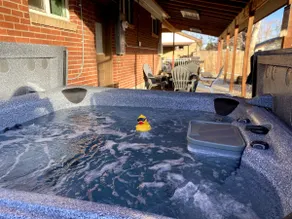 Hot Tub|2 Kitchens|Fire Pit|Grill|13min to DT - Image 3