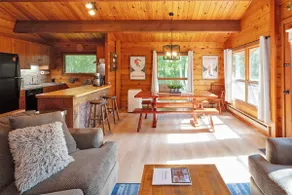 Cozy Cedar Cabin 8 Min to Mt Snow - Image 4