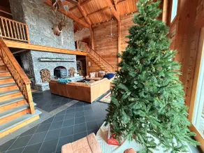 Private 175-Acre Majestic Cabin - Sleeps 18 - Image 2