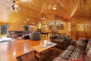 Mad River Cabin – Cozy Retreat Near Skiing, Golf & Nature in Thornton, NH - Image 4