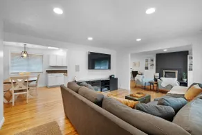 Ranch Home · Fire Pit · Pets OK · Near Portland - Image 3
