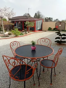 St. Emilion 10 Minuten entfernt. Eine Pause irgendwo im Ahorn- und Niwaki-Garten - Image 4