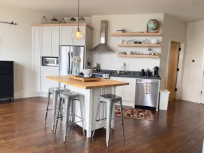 Eco-Conscious Luxury Condo | The Quarters Suite 5 - Image 2