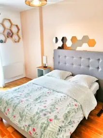 Quiet, spacious, secure, clean, subw., Paris style - Image 4