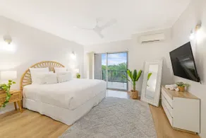 'Pearl Paradise' A Tropical Oasis with Ocean Views - Image 3