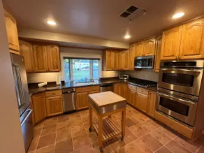 Lake Balboa Ranch Home with Pool & indoor Jacuzzi - Image 4