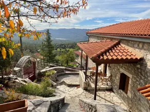 Terra Petra Villa in Psari Trikolonon Gortynia - Image 4