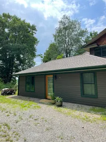 Guest suite on beautiful 80 acre property - Image 2