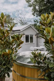 Villae Montae: Blackheath Cottage *Cedar Hot Tub* - Image 2