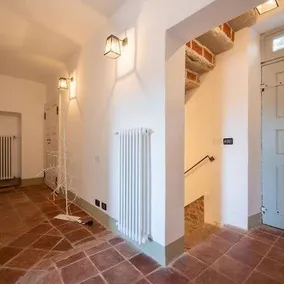 Independent apartment in a historical setting - Image 5
