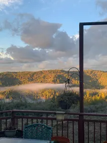 Quiet mountain getaway with great views. - Image 3