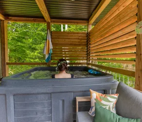 Chalet Vinga | Spa | Trails | Wood fireplace - Image 4