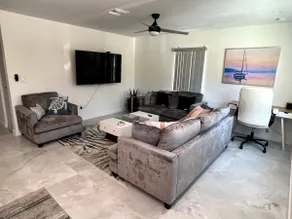Delray Abode Walk to Ave/Tennis or Bike to Beach - Image 3
