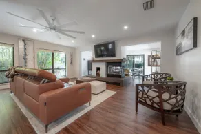Luxe Tampa Villa | Guest House with Resort Vibes - Image 5