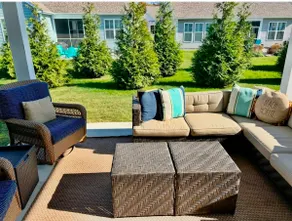Luxurious 5 Bedroom Near Beach, Amenities Galore! - Image 2