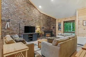 8BR house-Walk To Access Rd, HOT TUB, New Firepit! - Image 3