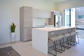 MZLUX Walk to Everything, Luxury Townhouse - Image 5