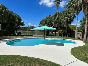 Breathtaking, Lakefront, Pool, Private, big group, birds viewing - Image 3
