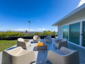 City & Ocean Views | Brentwood | 3 BR Suite - Image 2