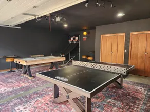 Pet Friendly Cabin w/Hot Tub, Sauna & Game Rooms - Image 2