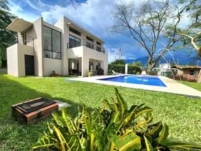 La Julieta Estate with Private Pool in Santa Fe - Image 2