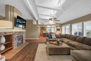 Heart of Wine Country- 4BR 2.5BA & Vineyard Views! - Image 2
