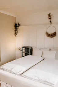 STAY COSY l XXL parking space & Netflix & key box - Image 2