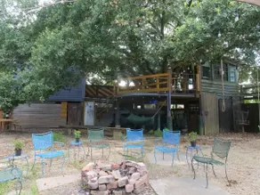 Treehouse Guesthouse: Home plus huge treehouse - Image 2