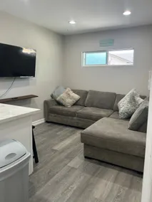 Tiny Guest House in Huntington Beach - Image 3