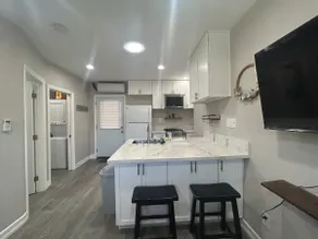 Tiny Guest House in Huntington Beach - Image 4