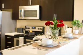 Della | cozy home by South Coast Metro POOL& GYM - Image 4